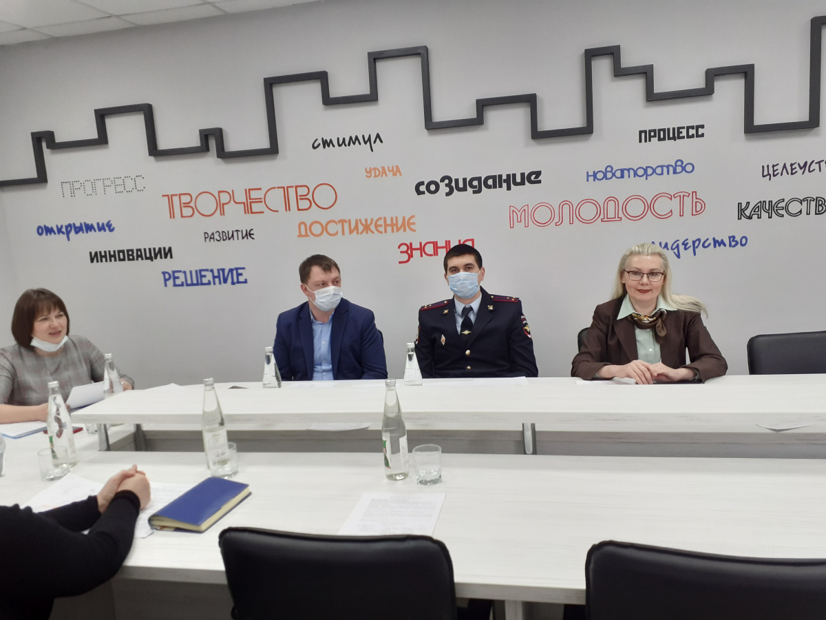 Межведомственный «круглый стол»  «Профилактика безнадзорности и правонарушений среди несовершеннолетних, защита прав и интересов детей и подростков»